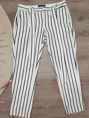 Banana Republic Avery White and Black Striped Waistband Trousers